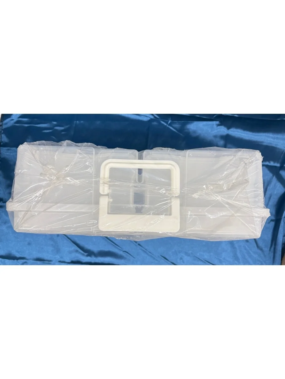 IRIS USA Large Plastic 4x6 Photo and Craft Keeper With Sixteen Compartments NWT